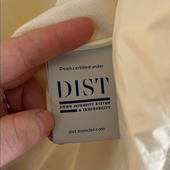 Moncler Women's Off-White Puffer Jacket - large - Picture 10 of 14